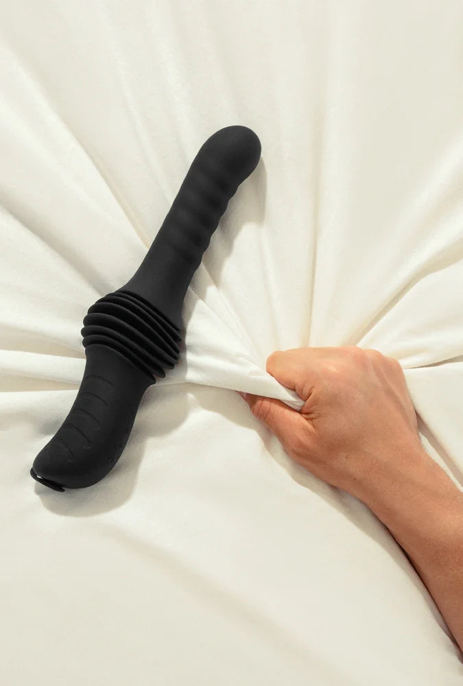 Thrusting Female Sex Machine - Deep Orgasm